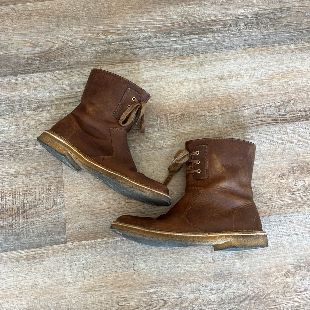 Clarks Tan Original Desert Boots size 8